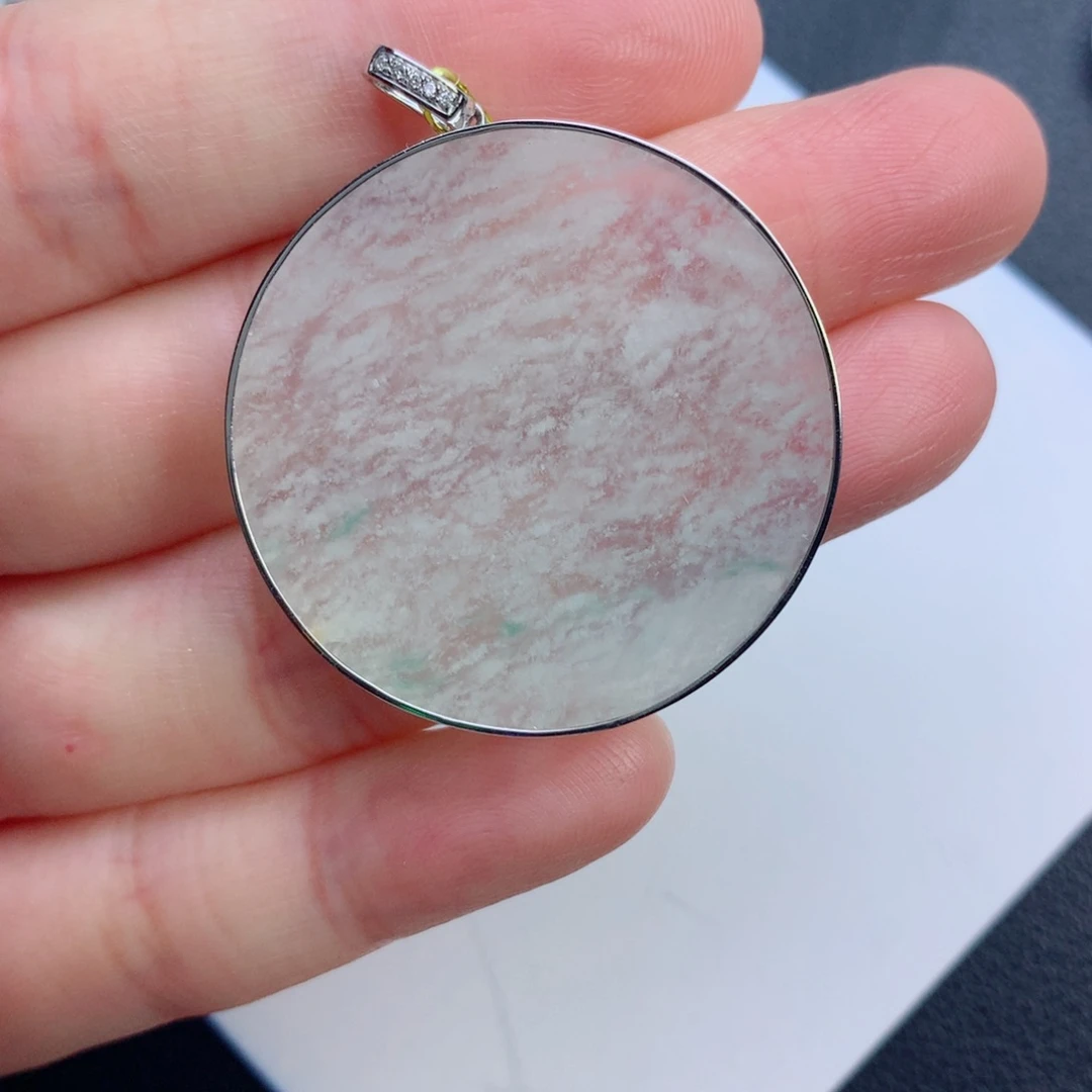 翡翠未镶嵌颈饰无事牌