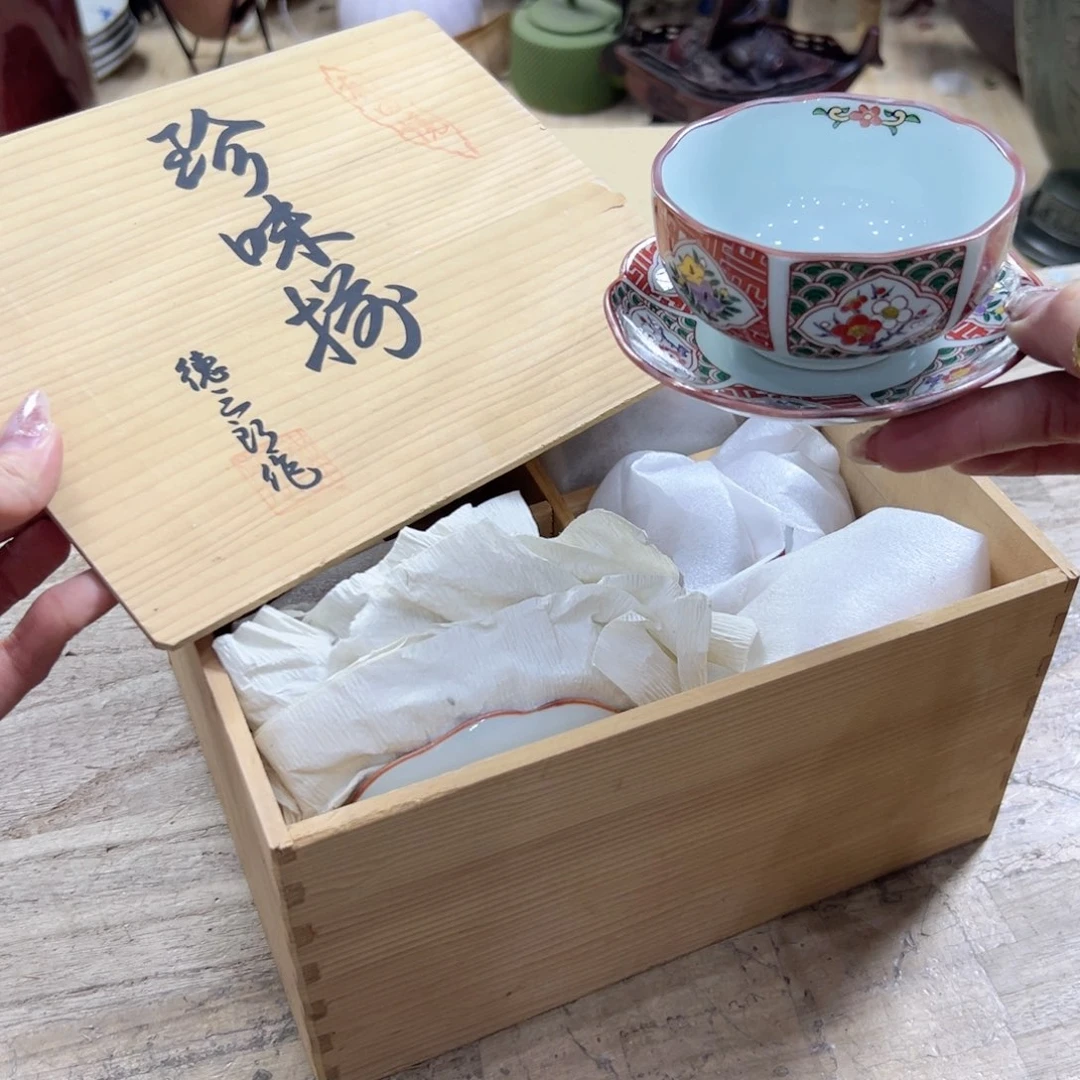 瓷片陶瓷和金属表面涂了