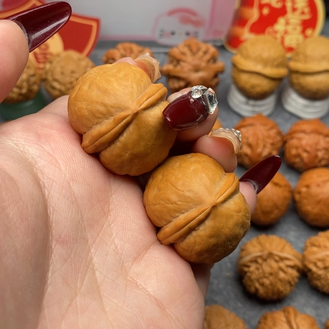 文玩核桃把件海豚