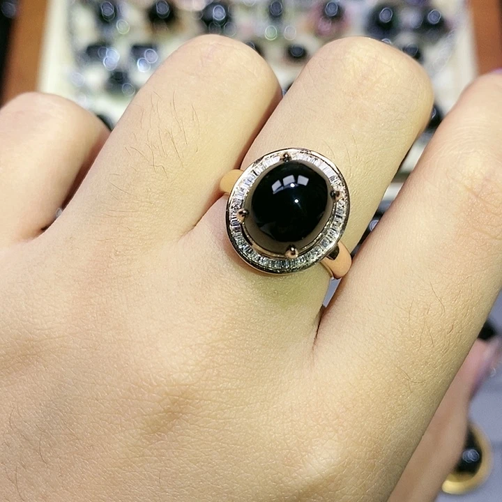 18K金镶嵌戒指翡翠