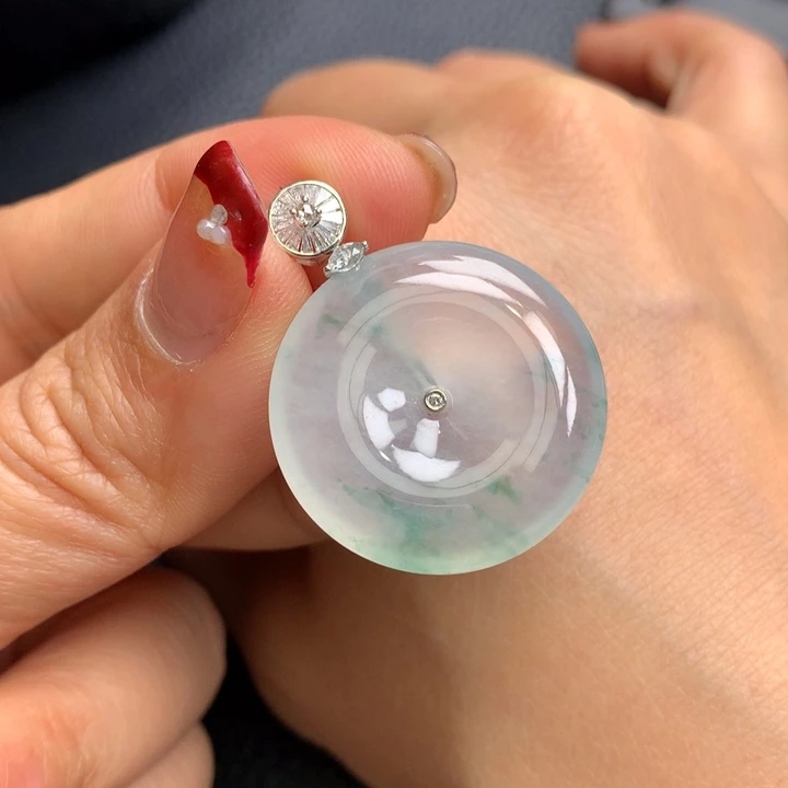 翡翠吊坠(不含链)18K金镶嵌