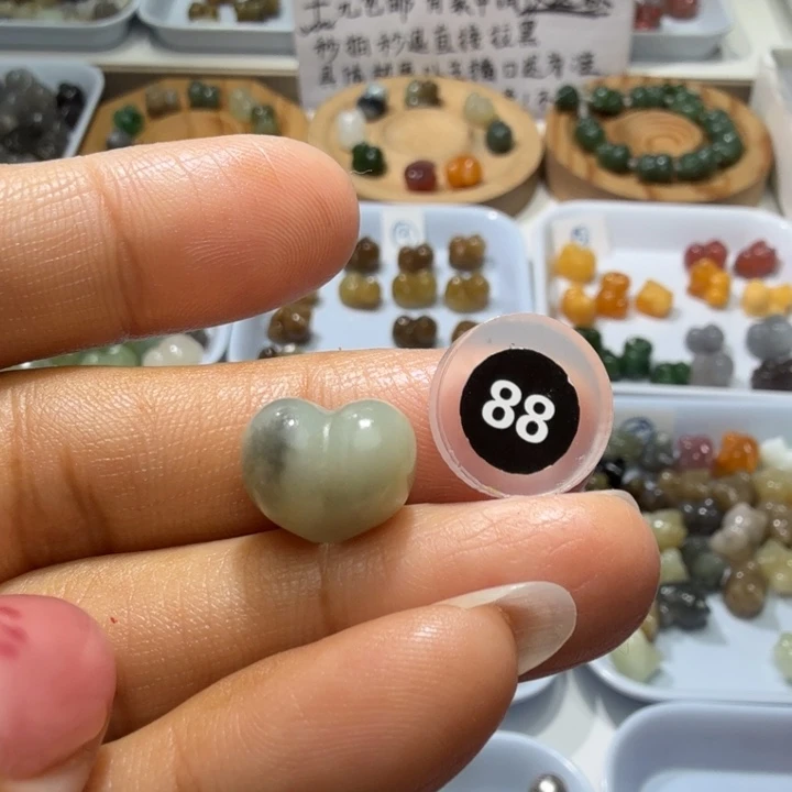 和田玉未镶嵌珠宝奇石