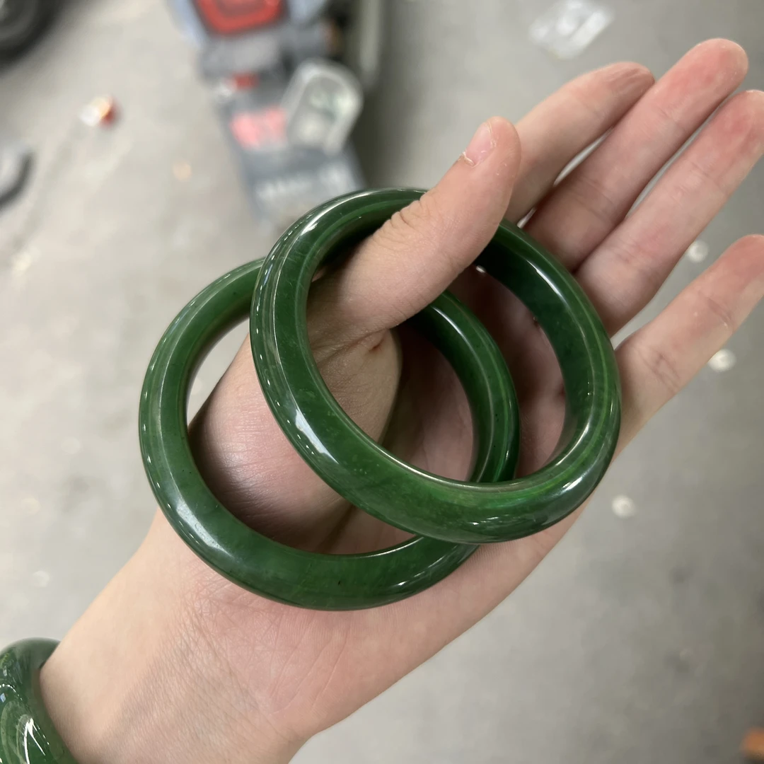 天然和田玉碧玉手镯拍一发一多样性发货