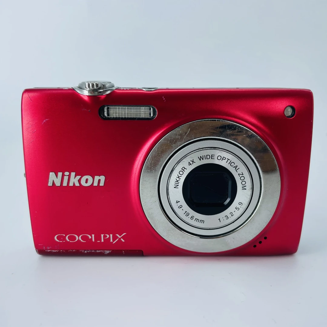 95新 Nikon/尼康 S2500 1200万像素 4倍光学变焦（no退no换）