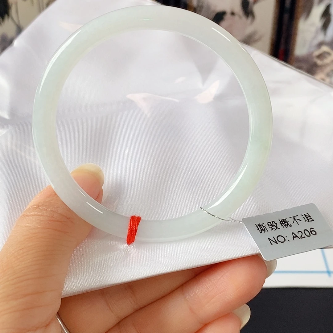 未镶嵌手镯翡翠手镯