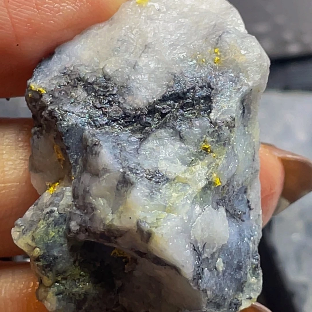 金属赵*猜赵13.8g金达莱天然矿标