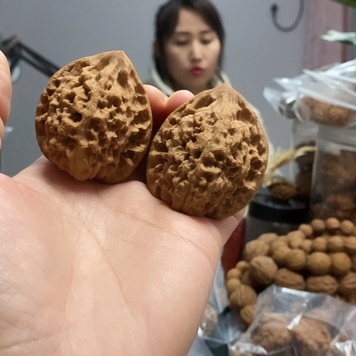 文玩核桃把件42麒麟纹官帽