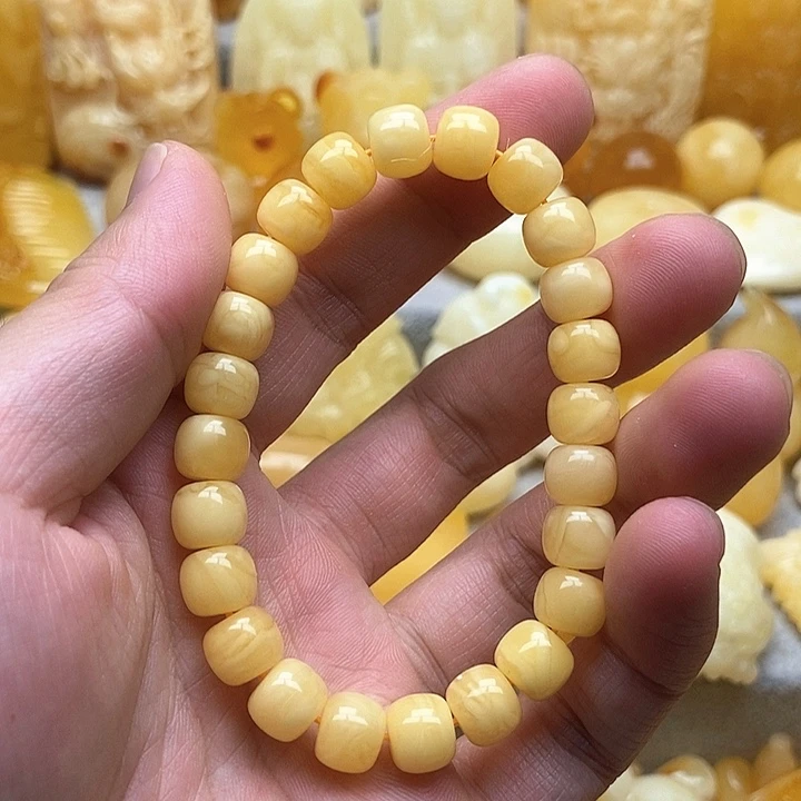 足铂镶嵌颈饰琥珀琥珀蜜蜡手串