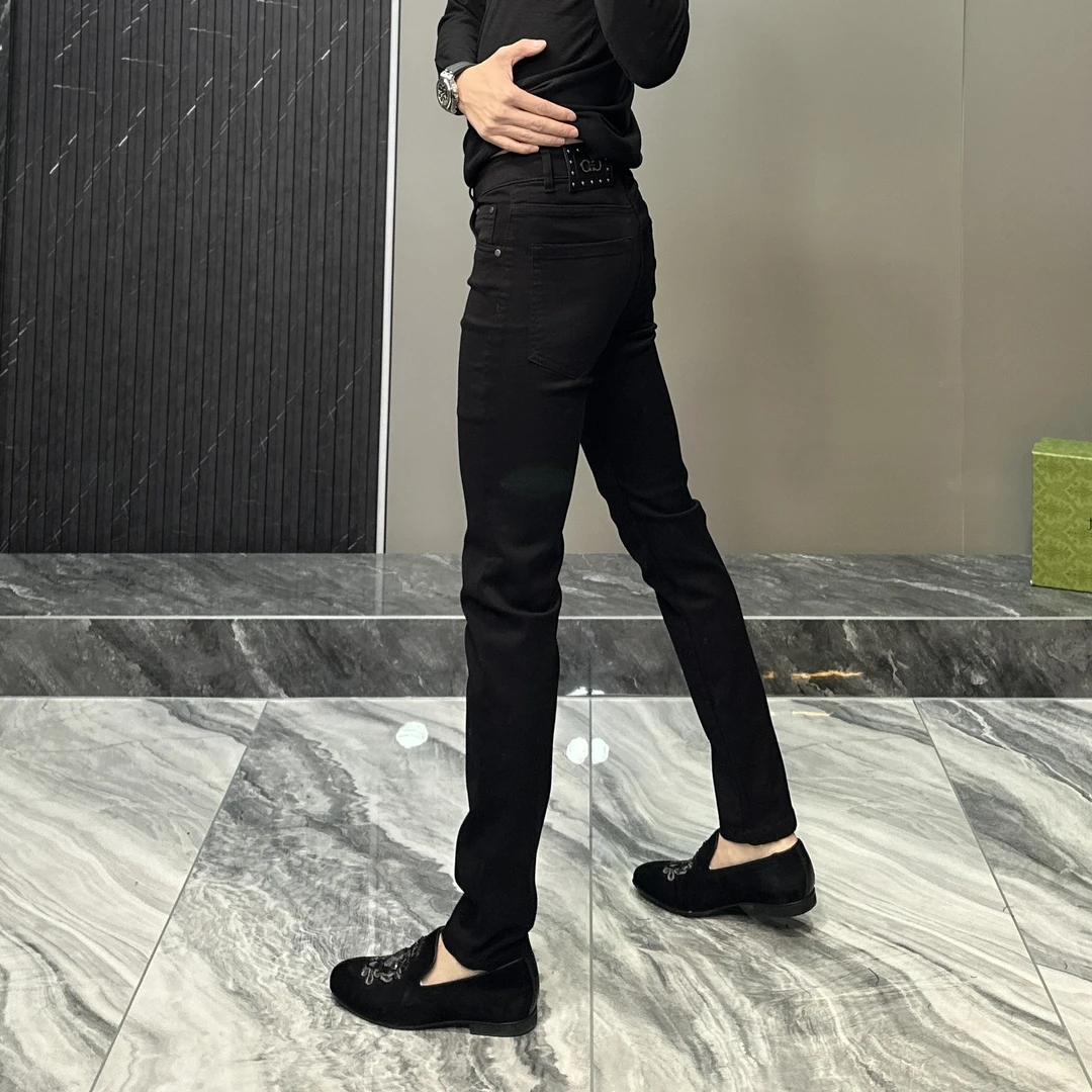 修身小脚牛仔裤男士哑光修身牛仔裤修身小脚裤水洗固色黑牛秋冬款