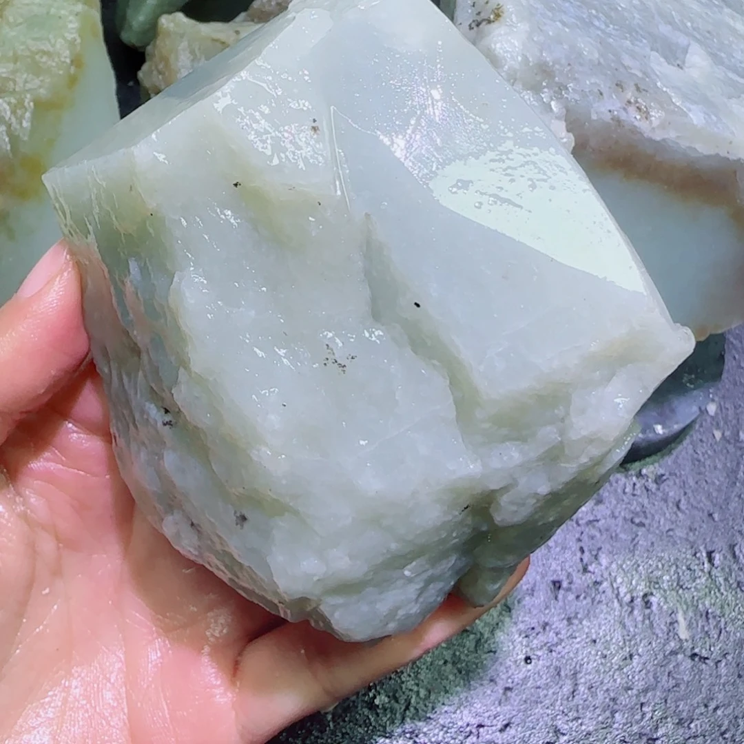 和田玉未镶嵌珠宝半成品