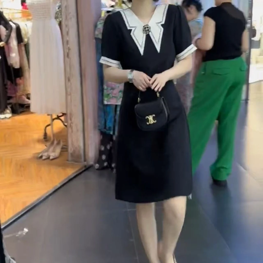 2025春季新款时尚显瘦气质女士网红洋气连衣裙百搭款D7758