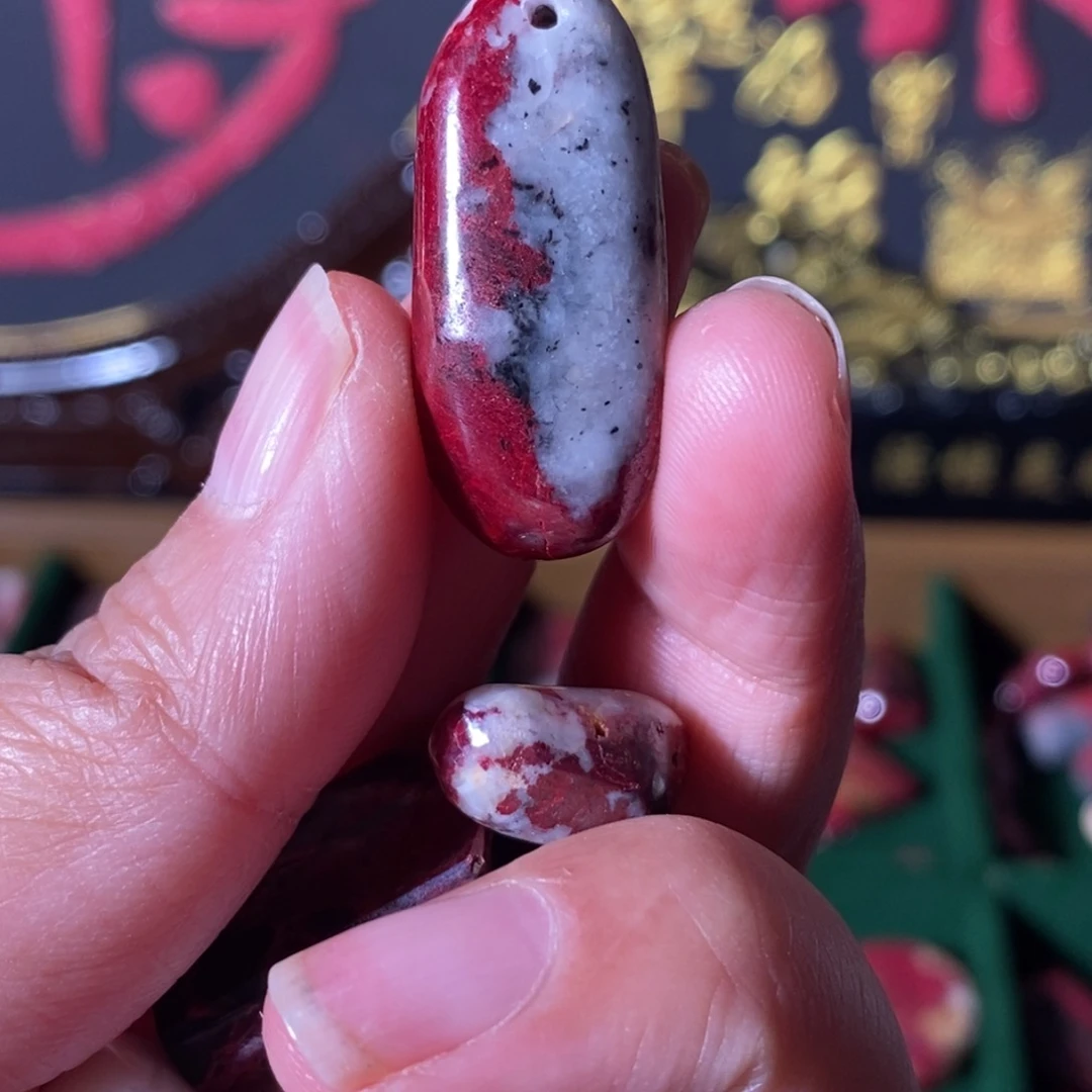 天然辰砂天然朱砂原石随形