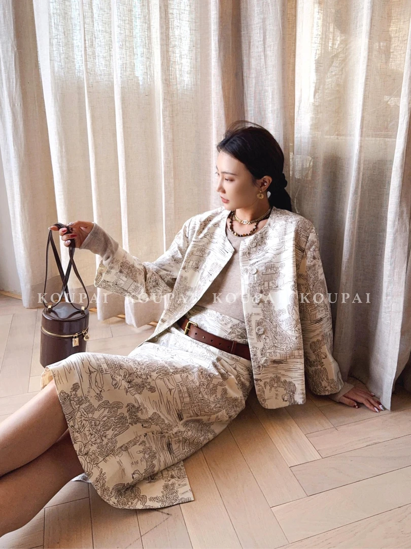 【黄心儿】丝毛套装山水印花外套KDN2270+半裙KDQ2271 -杏色印花