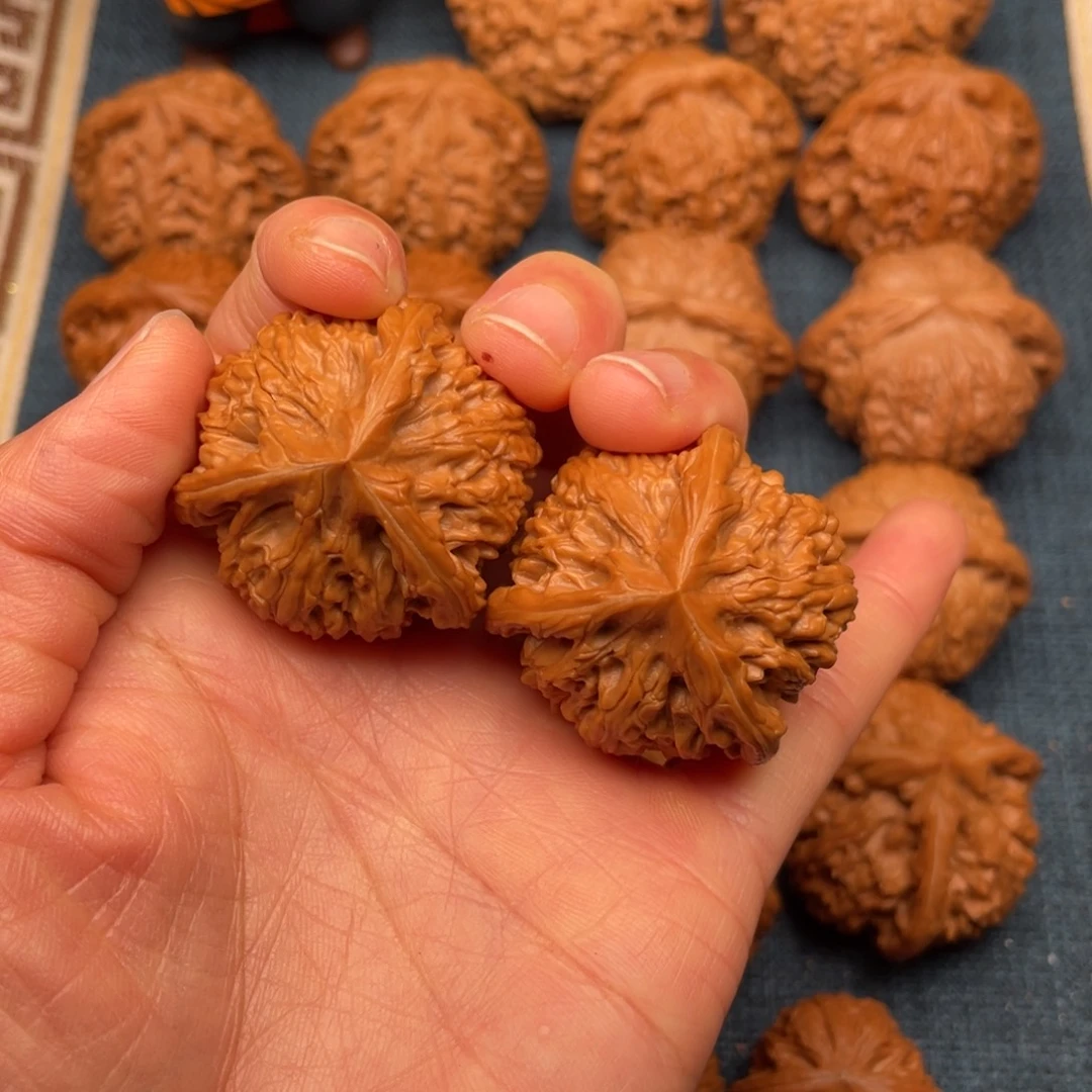 把件文玩核桃38全品毕业玉龙球正奔