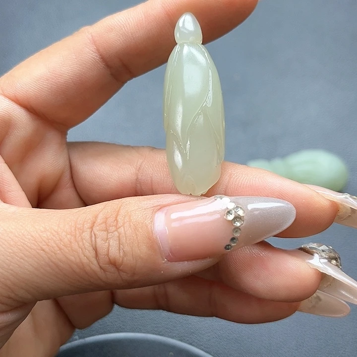 【闪购商品】颈饰未镶嵌和田玉