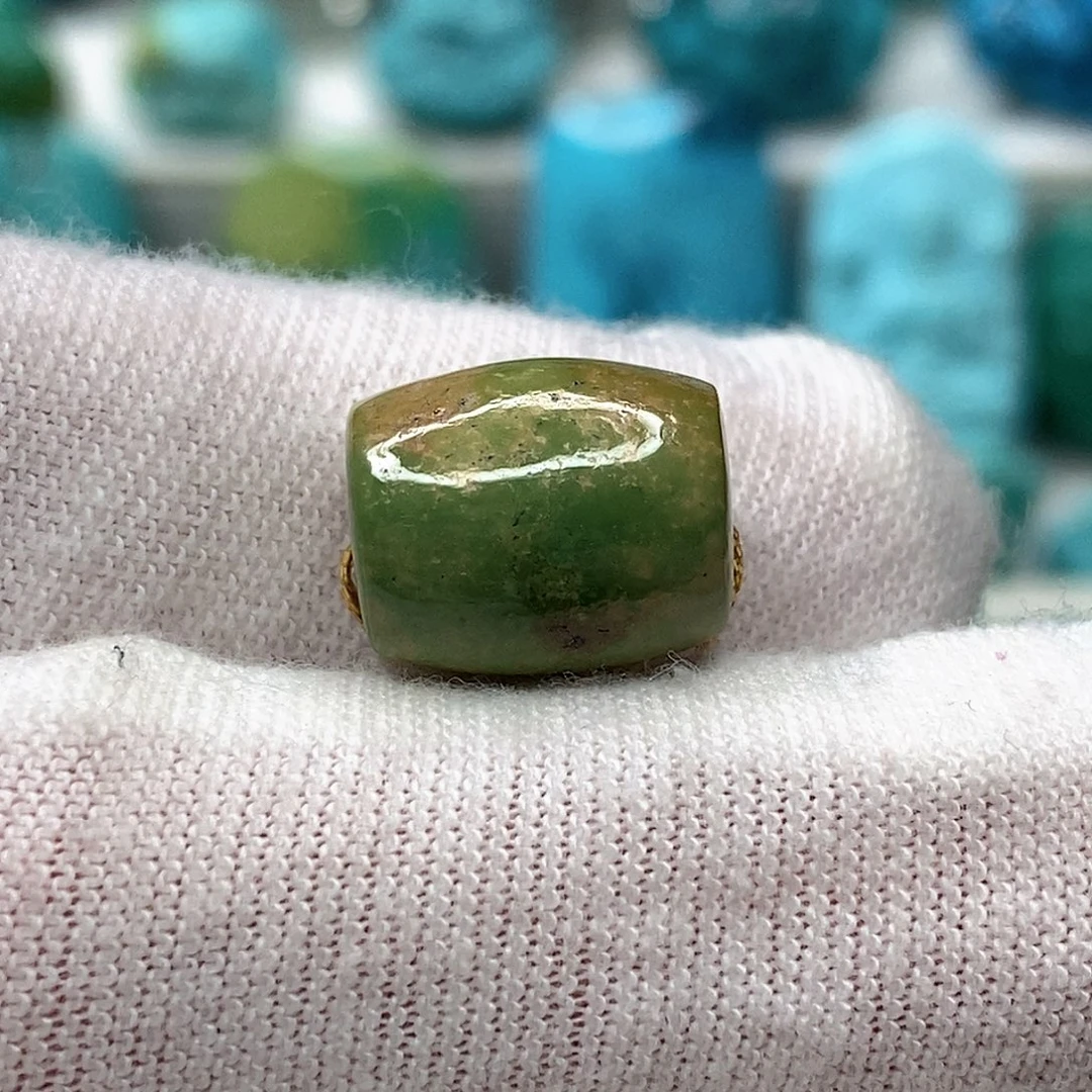 绿松石未镶嵌天然原矿 地大质检10.6mm