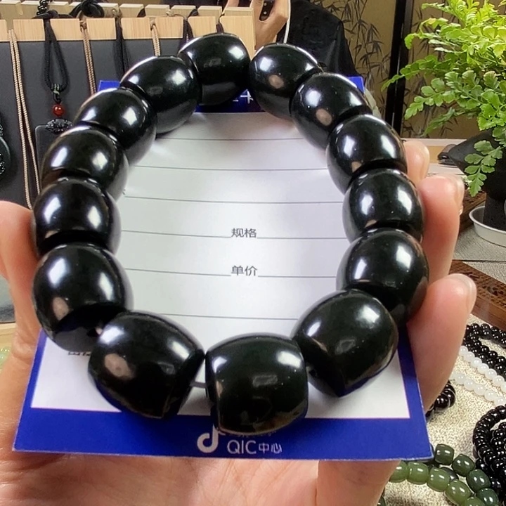 独***狼和田玉未镶嵌手链