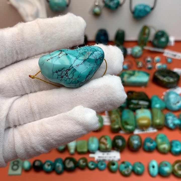 绿松石未镶嵌珠宝奇石