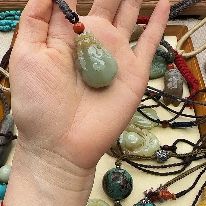 和田玉颈饰未镶嵌随*