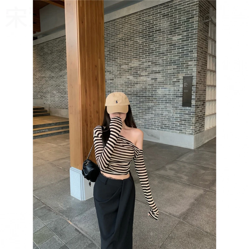 时尚新款休闲气质春夏薄款小众露肩内搭上衣长裙设计感包臀裙套装