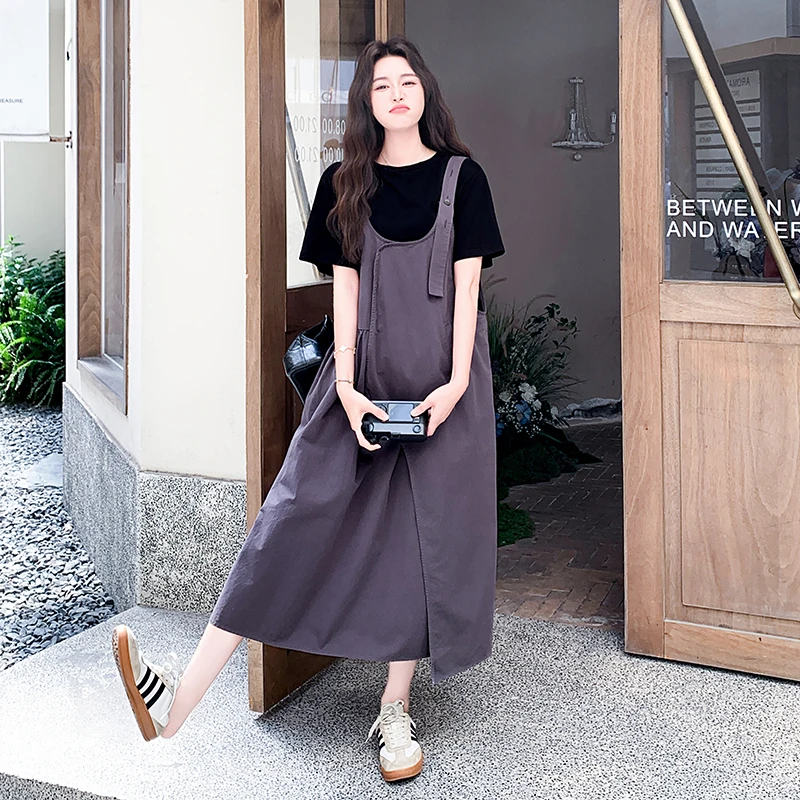 灰紫色高级感背带裙女套装夏2025新款休闲减龄黑色短袖T恤两件套