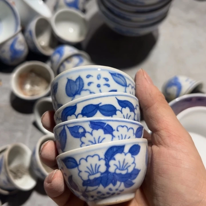 手绘的牡丹小茶杯4个