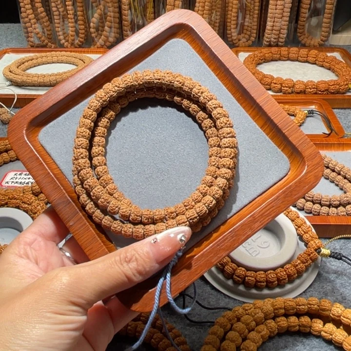 金刚菩提吊坠R****d精品盘龙长串