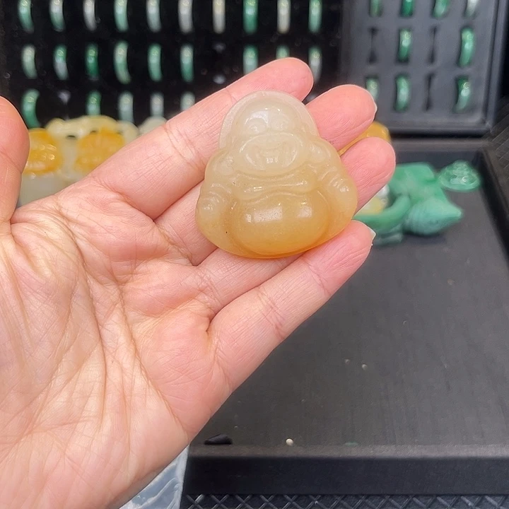 石英质玉未镶嵌颈饰