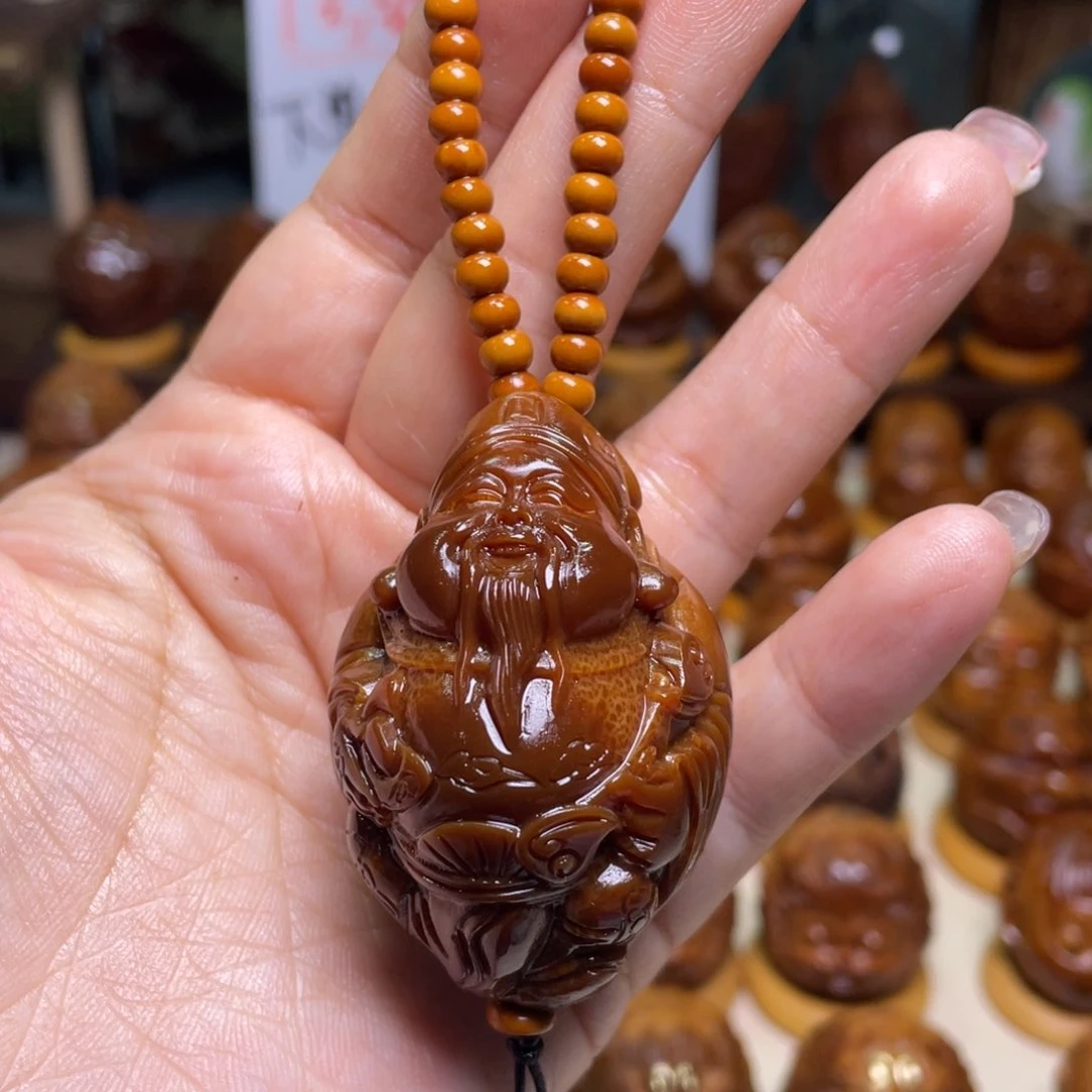 橄榄核吊坠玉华财神祥云手把