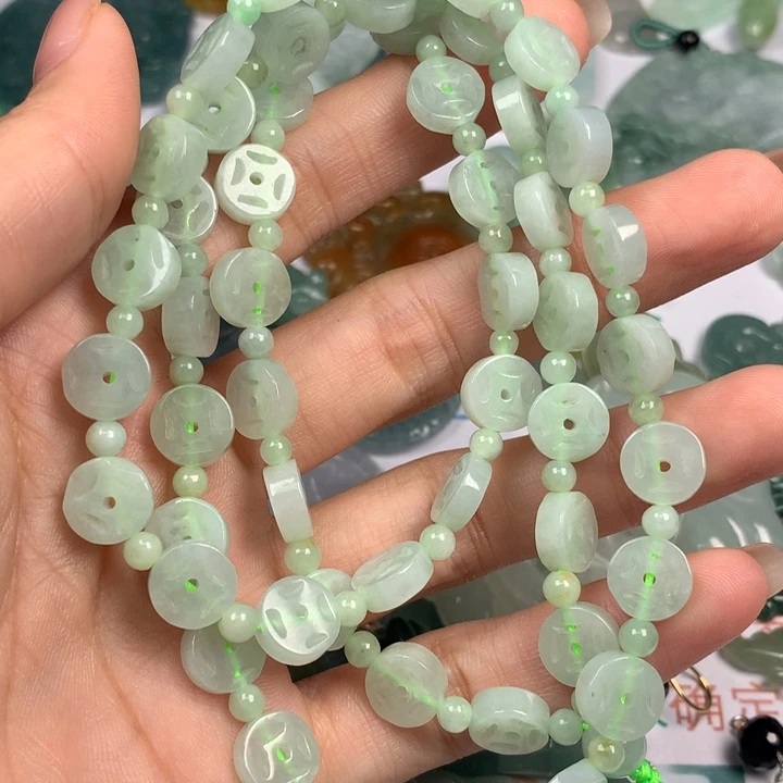 翡翠未镶嵌颈饰翡翠