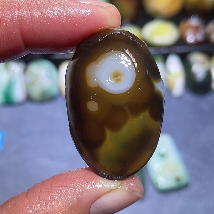 玛瑙/玉髓未镶嵌珠宝奇石