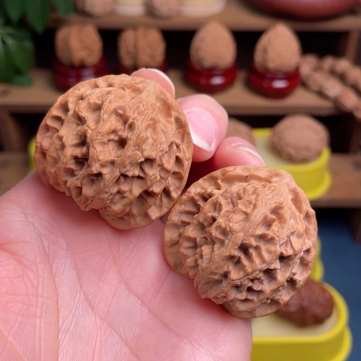 文玩核桃把件苹果园40