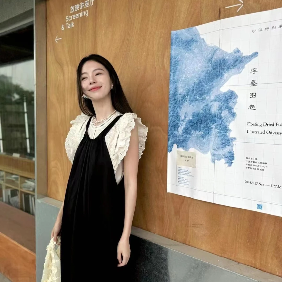 孕妇韩系高级感穿搭小香风显瘦孕妇套装小飞袖衬衫两件套背带裙