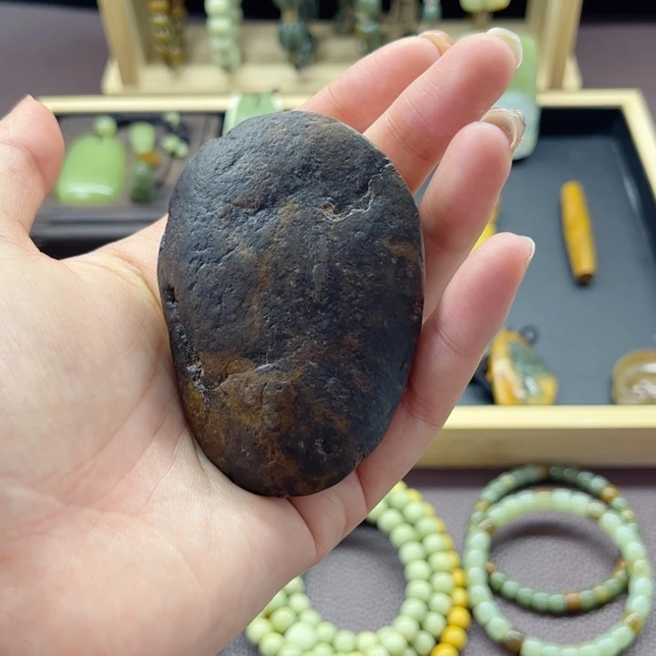 岫岩河磨玉（透闪石质玉）未镶嵌颈饰