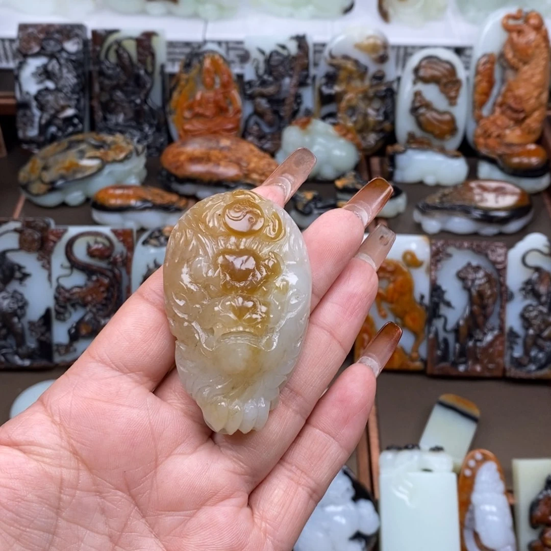 颈饰未镶嵌和田玉