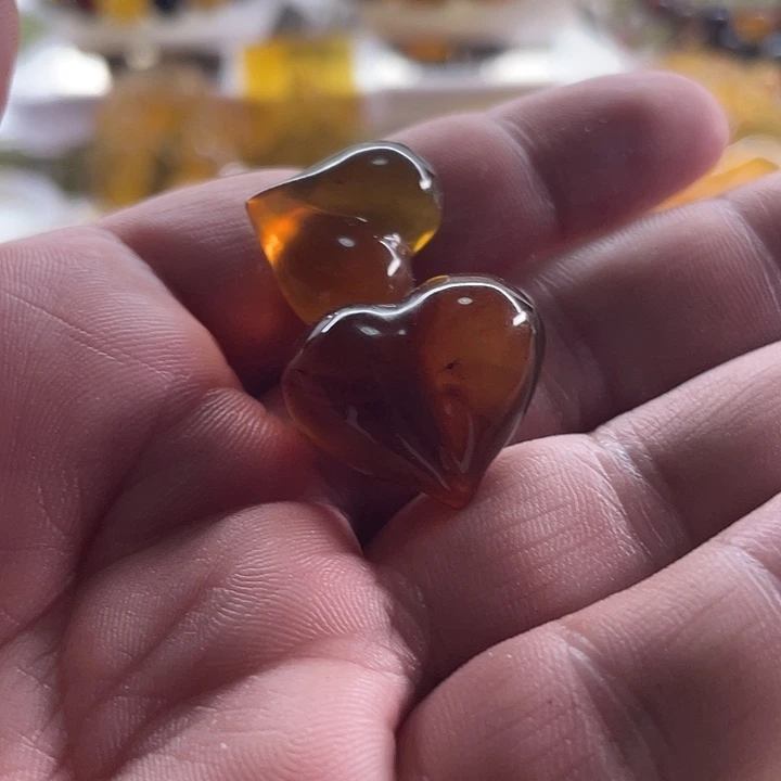 楠****琥珀未镶嵌珠宝奇石吊坠