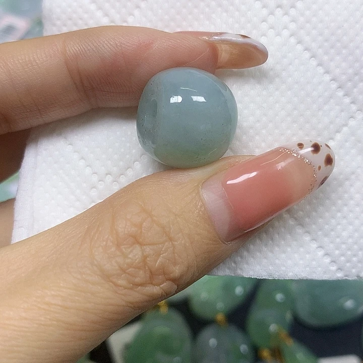 翡翠未镶嵌颈饰挂件