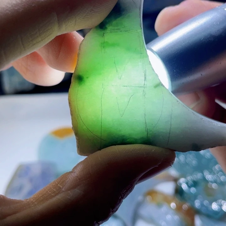 颈饰未镶嵌翡翠天然缅甸翡翠