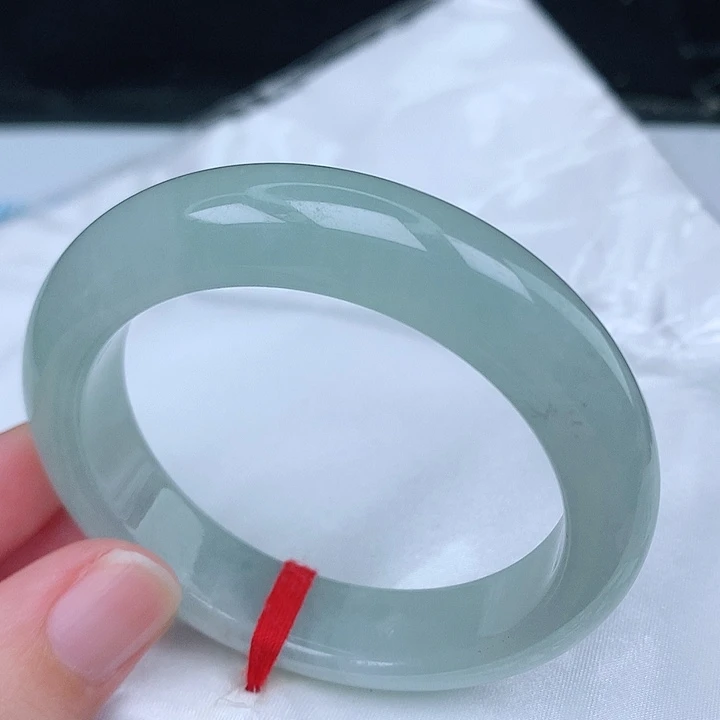 翡翠手镯未镶嵌天然