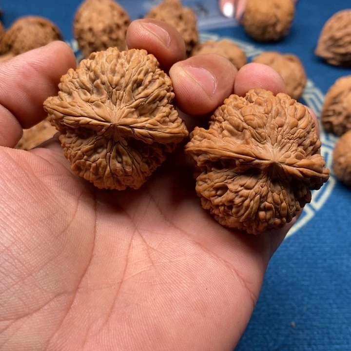 韩***李文玩核桃吊坠满天星核桃