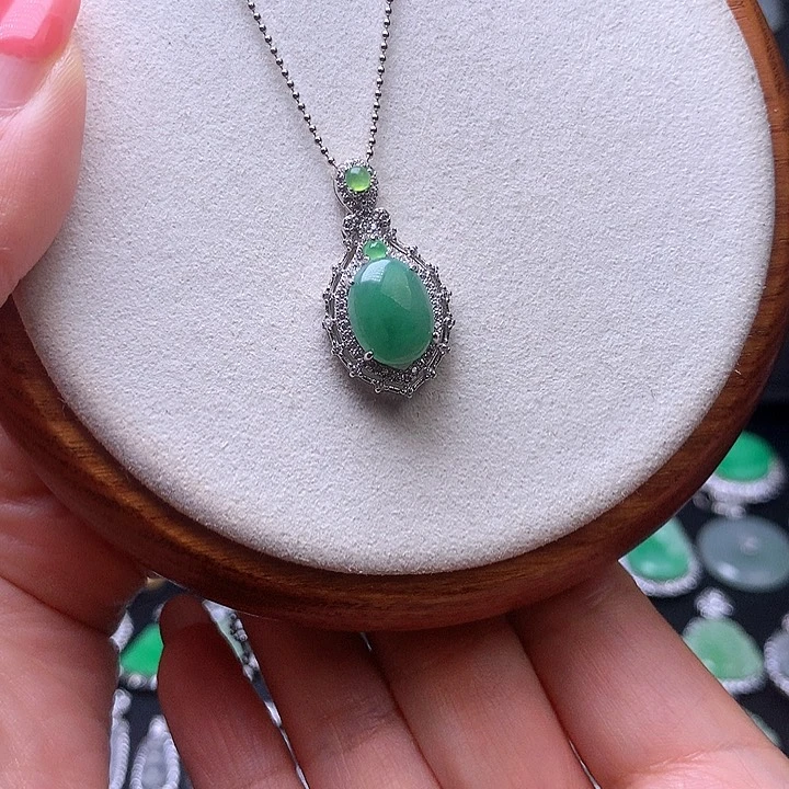 颈饰银S925镶嵌翡翠111111111