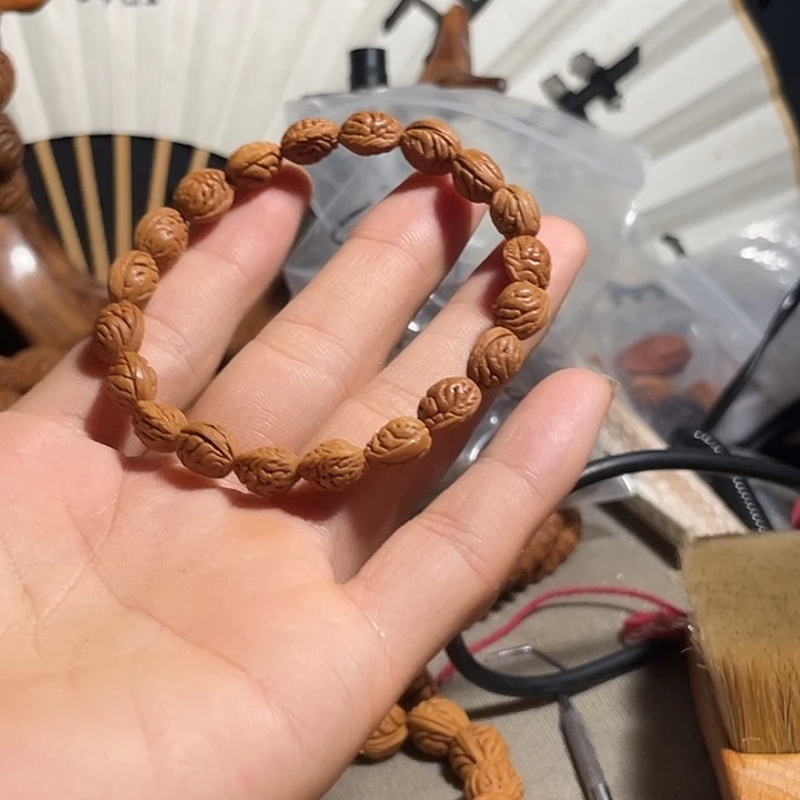 王***恒碧桃核小尺寸手串