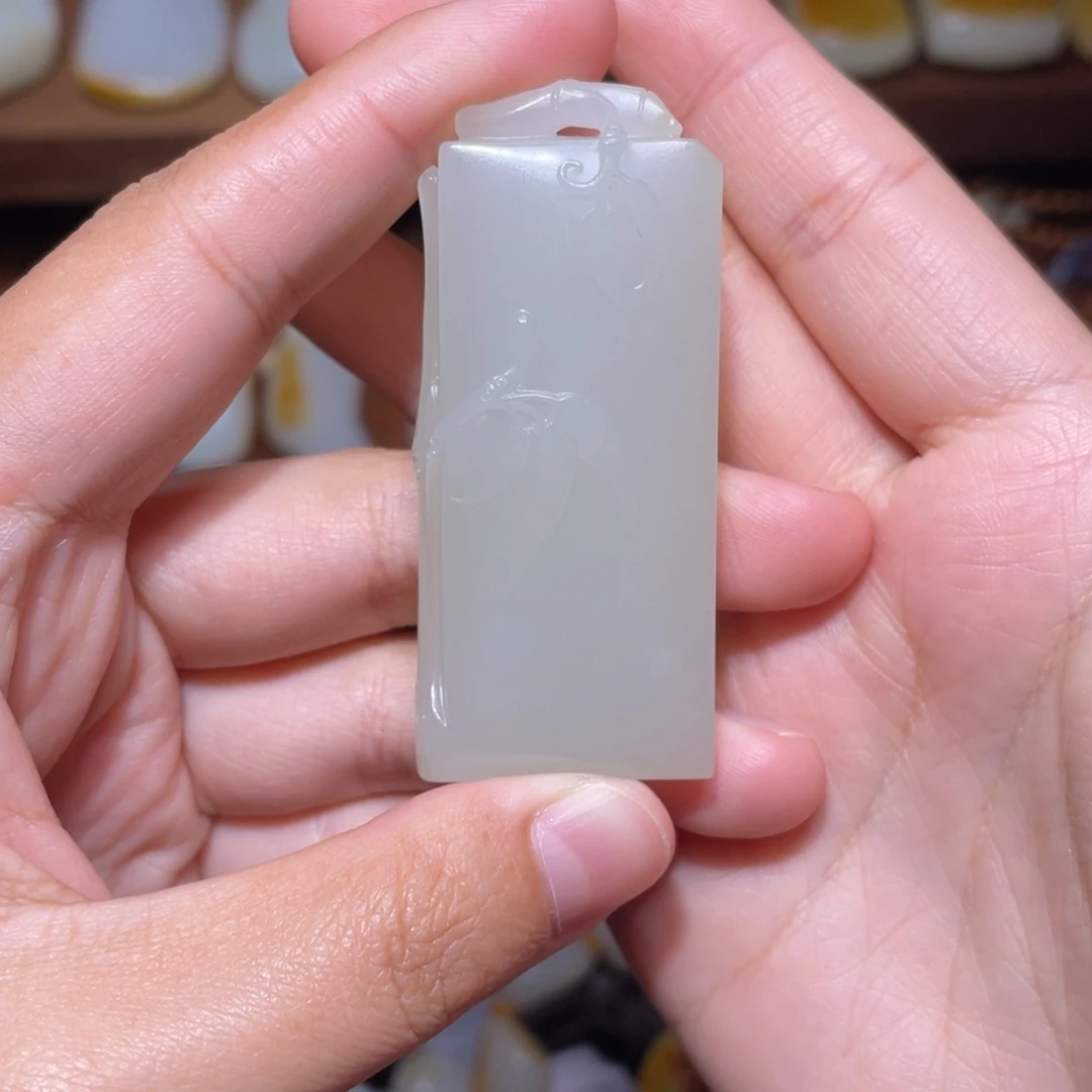 和田玉未镶嵌颈饰竹爆平安