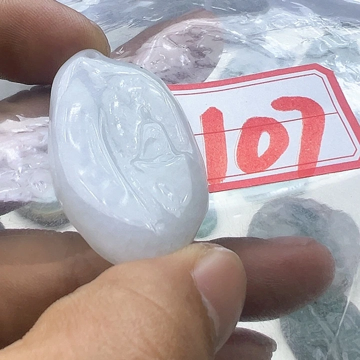 翡翠颈饰未镶嵌天然缅甸翡翠吊坠