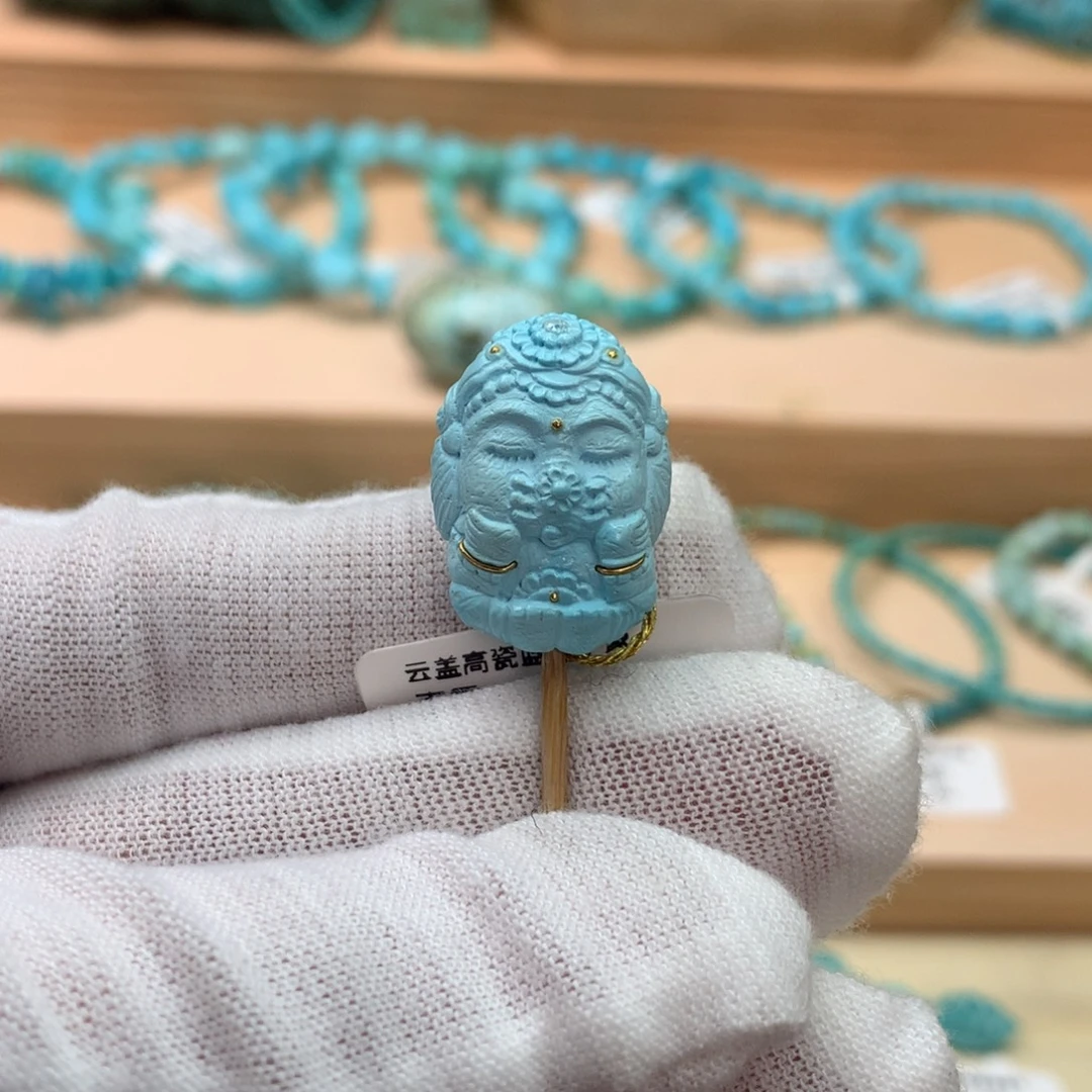 绿松石未镶嵌珠宝奇石