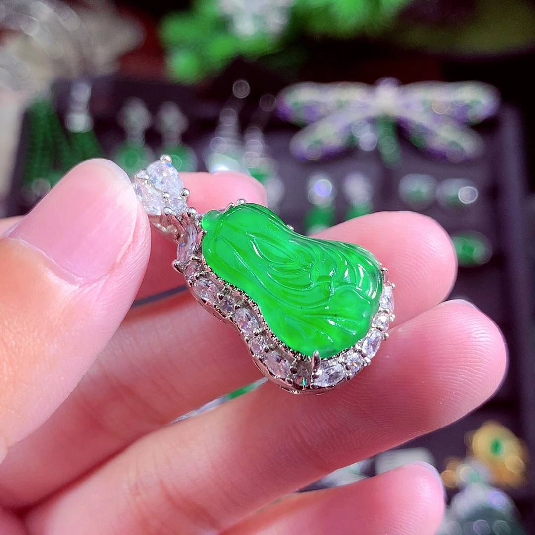 颈饰未镶嵌翡翠天然