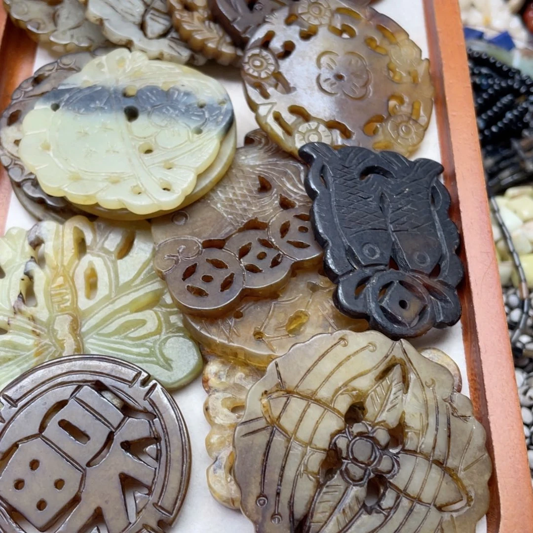 玛瑙/玉髓合金珠宝半成品2个老岫玉吊坠