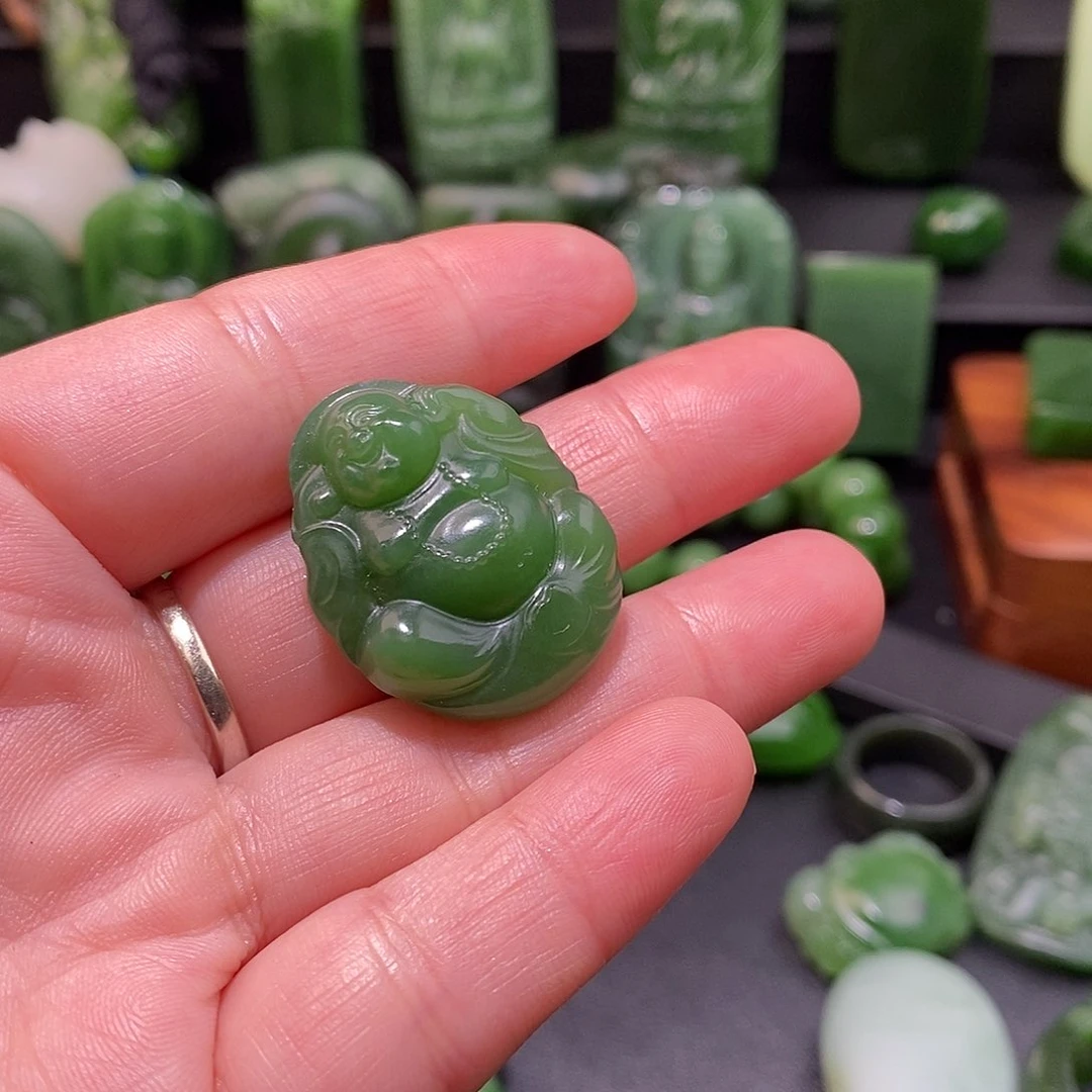 和田玉（碧玉）佛公未镶嵌滁****侠
