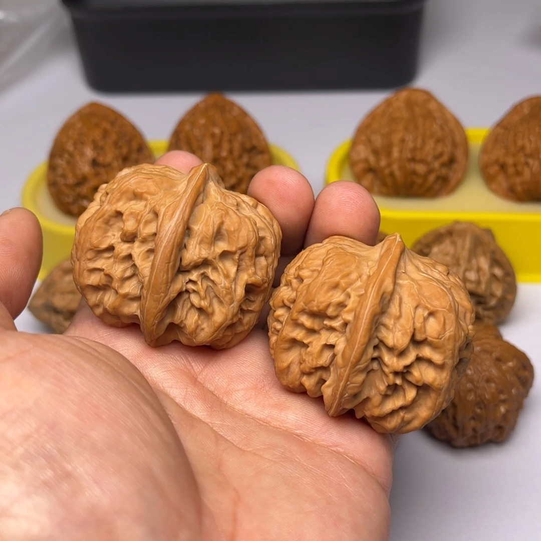 文玩核桃吊坠两**我方块