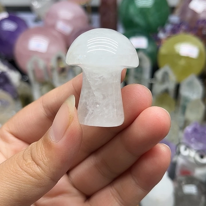未镶嵌珠宝半成品水晶35克白水晶蘑菇